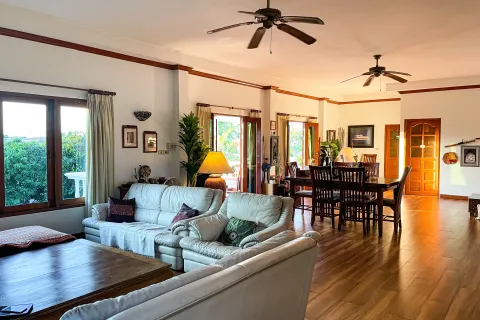 Villa in San Sai, Thailand 4 bedrooms № 156222 - photo 15