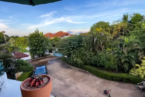 Villa in San Sai, Thailand 4 bedrooms № 156222 - photo 14