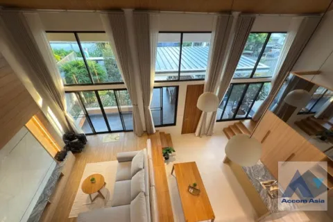 Casa de 3 dormitorios en Huai Khwang, Bangkok, Tailandia № 218814