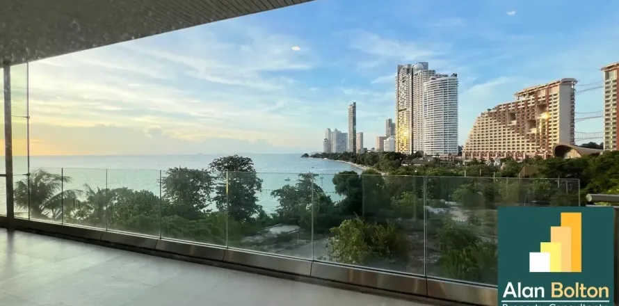 Condominio de 2 dormitorios en Pattaya, Tailandia № 210725