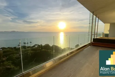 Condominio de 3 dormitorios en Pattaya, Tailandia № 210724 - foto 2