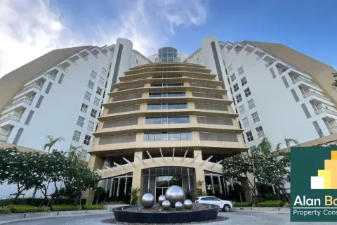 Condo in Pattaya, Thailand, 3 bedrooms № 210724