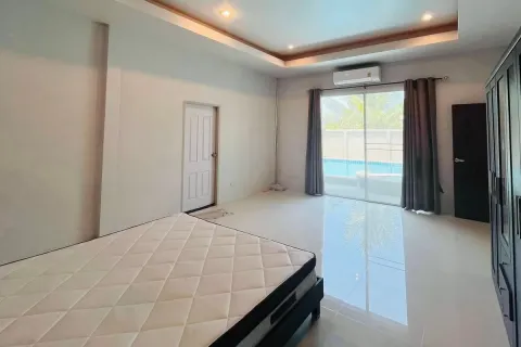 Casa de 3 dormitorios en Pattaya, Tailandia № 210723 - foto 23