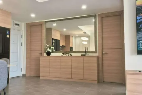 Condominio de 2 dormitorios en Pattaya, Tailandia № 210727 - foto 3