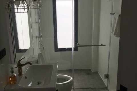 Шопхаус в Самутпракане, Таиланд  № 152783 - фото 17