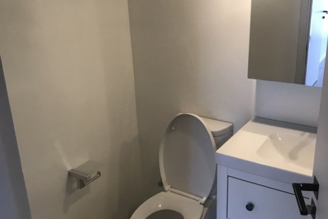 Шопхаус в Самутпракане, Таиланд  № 152783 - фото 5