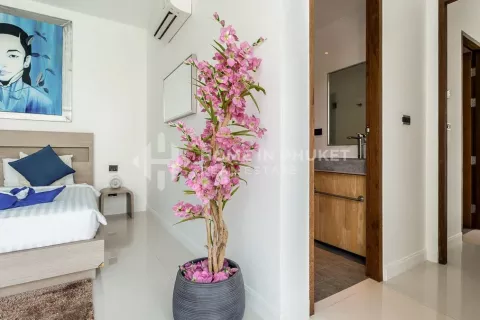 House in Rawai, Thailand 4 bedrooms № 134209 - photo 17