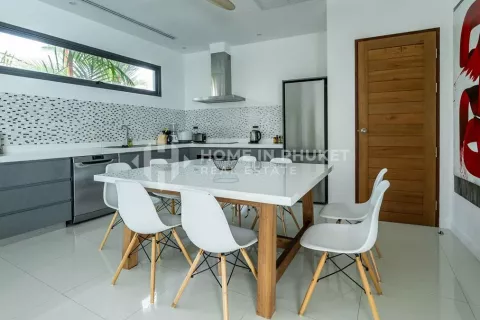 House in Rawai, Thailand 4 bedrooms № 134209 - photo 8