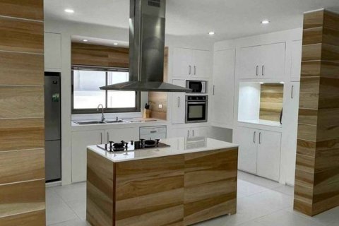 Вилла в Кату, Таиланд с 4 спальнями  № 114138 - фото 8