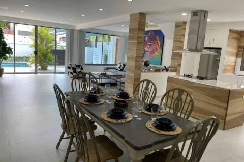 Вилла в Кату, Таиланд с 4 спальнями  № 114138 - фото 7