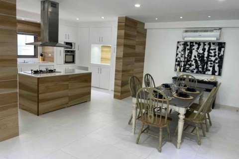 Вилла в Кату, Таиланд с 4 спальнями  № 114138 - фото 5