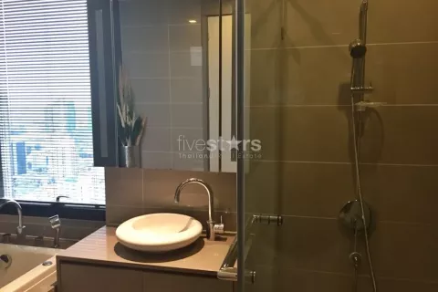 Condo in Bang Rak, Bangkok, Thailand, 2 bedrooms  № 142037 - photo 5
