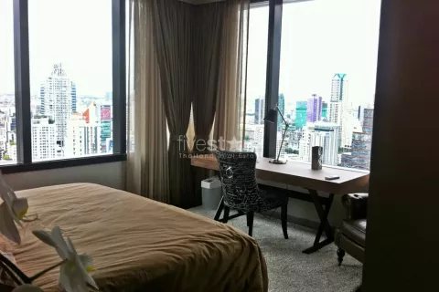 Condo in Bang Rak, Bangkok, Thailand, 2 bedrooms  № 142037 - photo 2