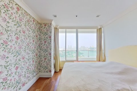 Condo in Bang Phlat, Bangkok, Thailand, 3 bedrooms № 140397 - photo 6