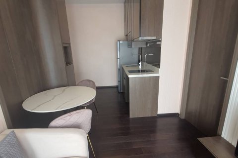 Студия в кондо в Ваттхане, Бангкок, Таиланд № 160206 - фото 5