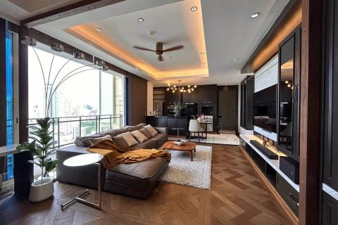 Condo in Bangkok, Thailand, 2 bedrooms  № 181183 - photo 1