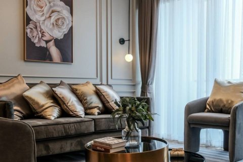 Condo in Bangkok, Thailand, 3 bedrooms  № 181180 - photo 12