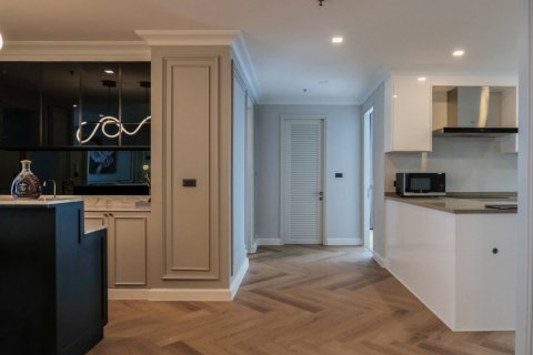 Condo in Bangkok, Thailand, 3 bedrooms  № 181180 - photo 17