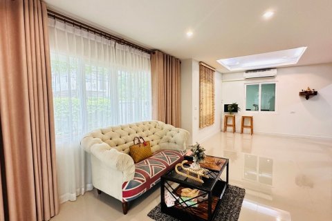 Дом в Паттайе, Таиланд с 4 спальнями  № 142761 - фото 2