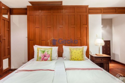 House in Pattaya, Thailand 4 bedrooms № 196991 - photo 17