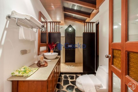 House in Pattaya, Thailand 4 bedrooms № 196991 - photo 14