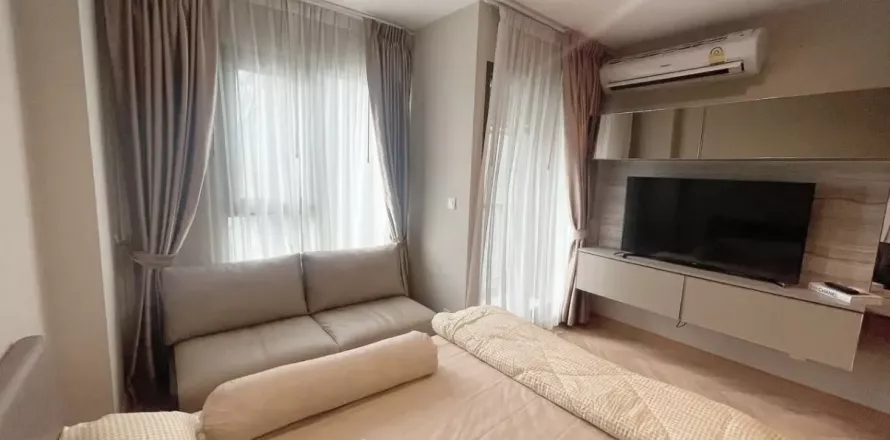 Studio in the Condo in Pathum Wan, Bangkok, Thailand  № 141107