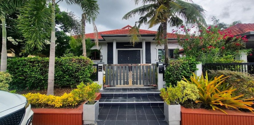 Вилла в Хуа Хине, Таиланд с 3 спальнями  № 141103