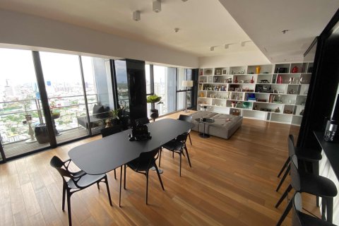 Condo in Bangkok, Thailand, 2 bedrooms  № 181063 - photo 2