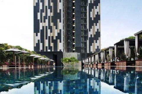 Condo in Bangkok, Thailand, 2 bedrooms  № 181063 - photo 22