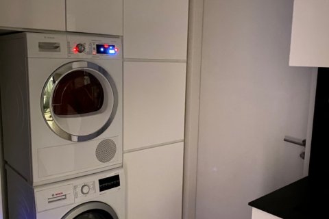 Condo in Bangkok, Thailand, 2 bedrooms  № 181063 - photo 16