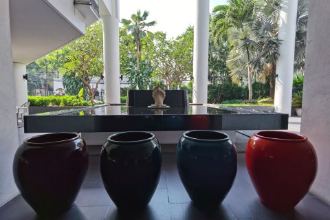 Condo in Bangkok, Thailand, 4 bedrooms  № 181060 - photo 18
