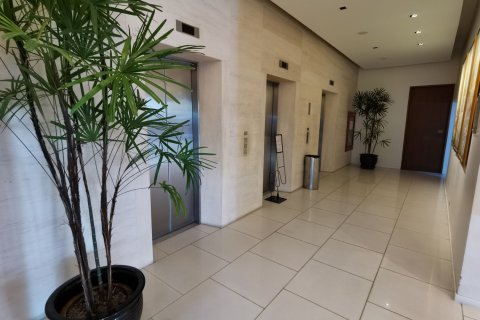 Condo in Bangkok, Thailand, 4 bedrooms  № 181060 - photo 15