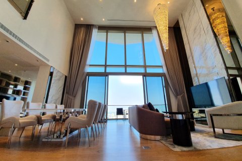 Penthouse in Bangkok, Thailand 3 bedrooms № 181065 - photo 2