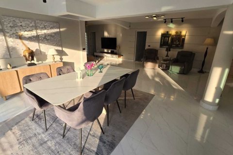 House in Phuket, Thailand 3 bedrooms № 159374 - photo 13