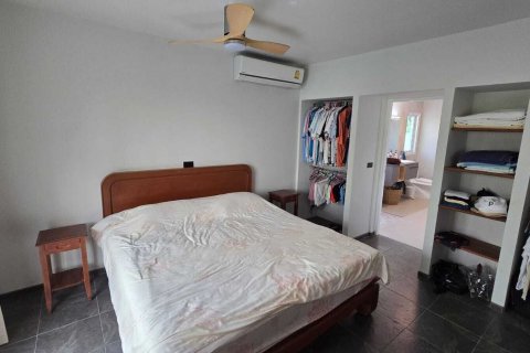 House in Phuket, Thailand 3 bedrooms № 159374 - photo 11