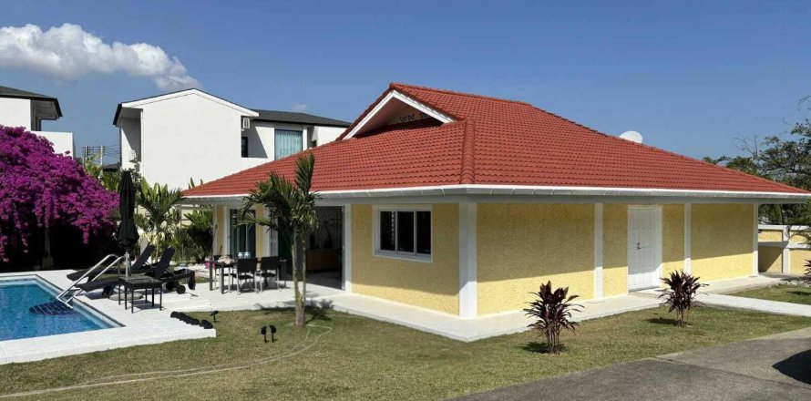 House in Phuket, Thailand 3 bedrooms № 159374