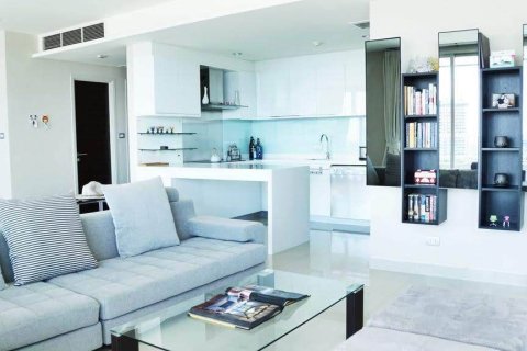 Кондоминиум с 3 спальнями в Кхлонг Сане, Бангкок, Таиланд № 159372