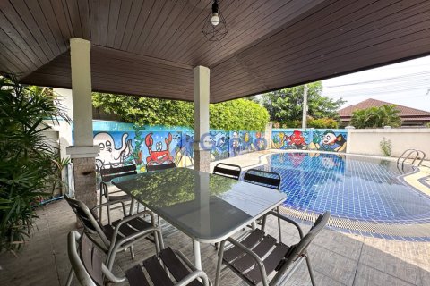 House in Pattaya, Thailand 3 bedrooms № 196229 - photo 6