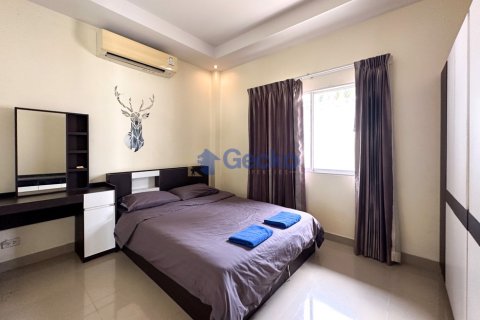 House in Pattaya, Thailand 3 bedrooms № 196229 - photo 19
