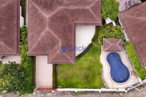 House in Pattaya, Thailand 3 bedrooms № 196229 - photo 25
