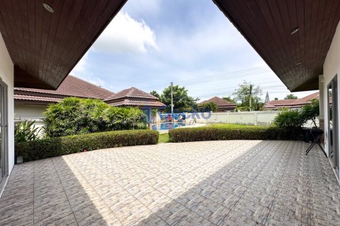 House in Pattaya, Thailand 3 bedrooms № 196229 - photo 5