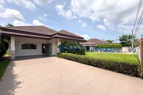 House in Pattaya, Thailand 3 bedrooms № 196229 - photo 7