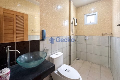 House in Pattaya, Thailand 3 bedrooms № 196229 - photo 20