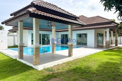 House in Pattaya, Thailand 3 bedrooms № 196230 - photo 14