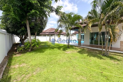 House in Pattaya, Thailand 3 bedrooms № 196230 - photo 16