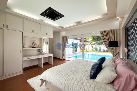House in Pattaya, Thailand 3 bedrooms № 196230 - photo 29