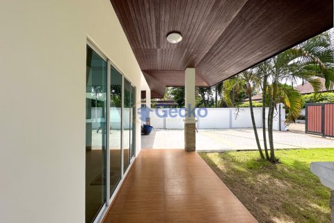 House in Pattaya, Thailand 3 bedrooms № 196230 - photo 17