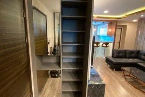 Кондоминиум с 2 спальнями в Хуай Кванге, Бангкок, Таиланд № 135804 - фото 2