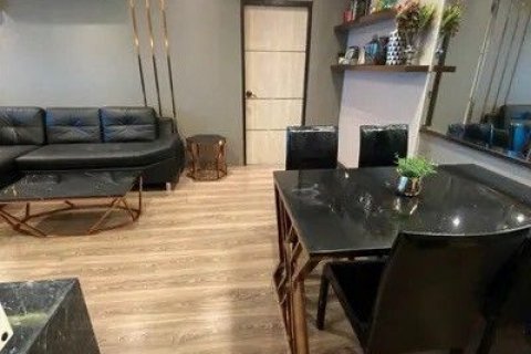 Кондоминиум с 2 спальнями в Хуай Кванге, Бангкок, Таиланд № 135804 - фото 15