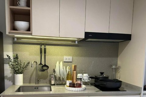 Студия в кондо в Банг Раке, Бангкок, Таиланд № 135803 - фото 4